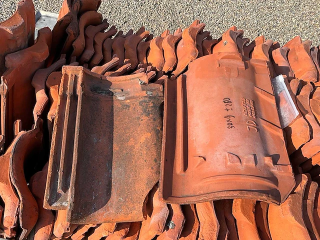 Lot dakpannen belfeld 260stuks - afbeelding 1 van  2