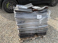 Lot dakpannen holstein plus 80stuks zwart - afbeelding 1 van  3