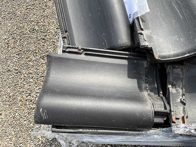 Lot dakpannen holstein plus 80stuks zwart - afbeelding 2 van  3