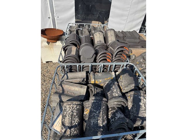 Lot dakpannen monier 2000stuks - afbeelding 5 van  9