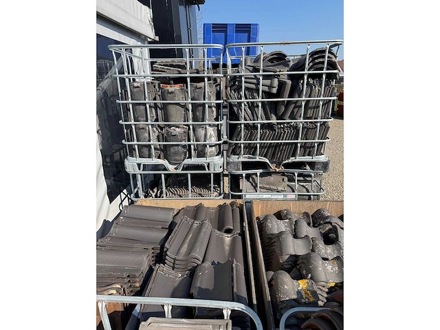 Lot dakpannen monier 2000stuks - afbeelding 6 van  8