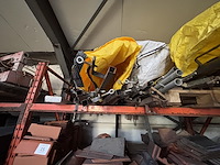 Lot dakpannen+restinhoud+stellng - afbeelding 17 van  17