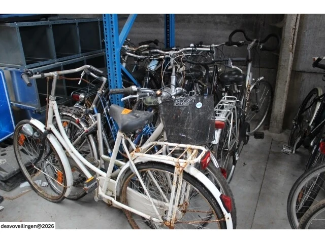 Lot damesfietsen - afbeelding 2 van  5