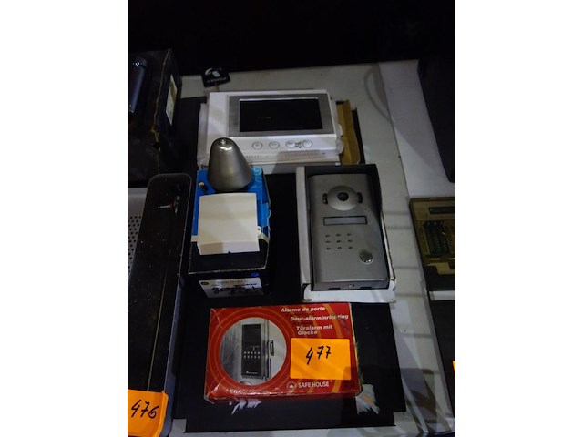 Lot deurbel met camera, deuralarm en bel - afbeelding 1 van  1