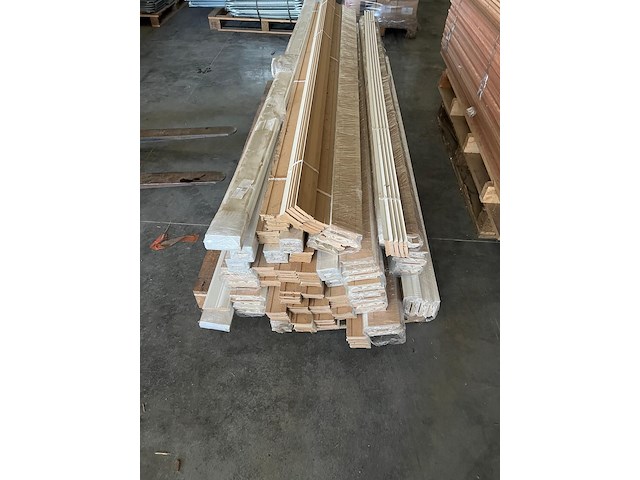 Lot deurlijsten - afbeelding 1 van  2