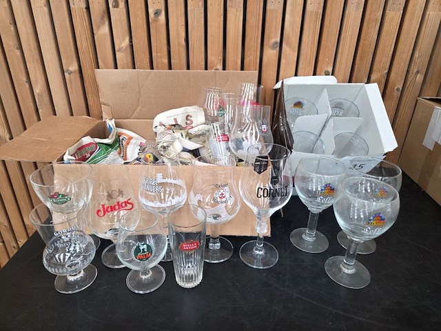 Lot div bierglazen - afbeelding 1 van  6
