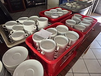 Lot div borden en schalen en soeptassen - afbeelding 5 van  5