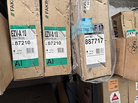Lot div. dakvensters / dakpanelen / koepels - afbeelding 5 van  8