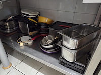 Lot div potten en pannen