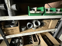 Lot div pvc koppelstukken & bochten - afbeelding 15 van  34
