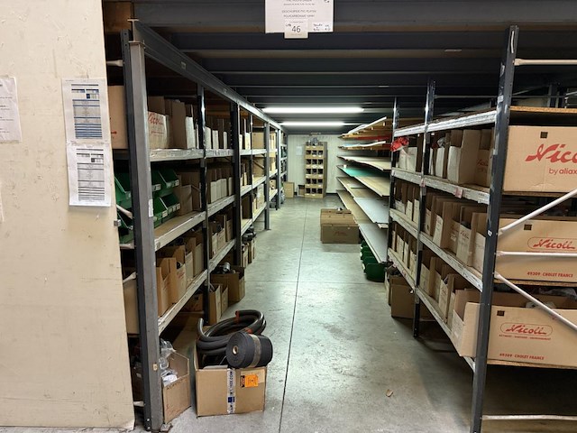 Lot div pvc koppelstukken & bochten - afbeelding 1 van  34
