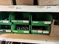 Lot div pvc koppelstukken & bochten - afbeelding 32 van  34