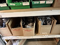 Lot div pvc koppelstukken & bochten - afbeelding 33 van  34