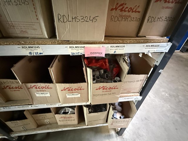 Lot div pvc koppelstukken & bochten - afbeelding 3 van  34