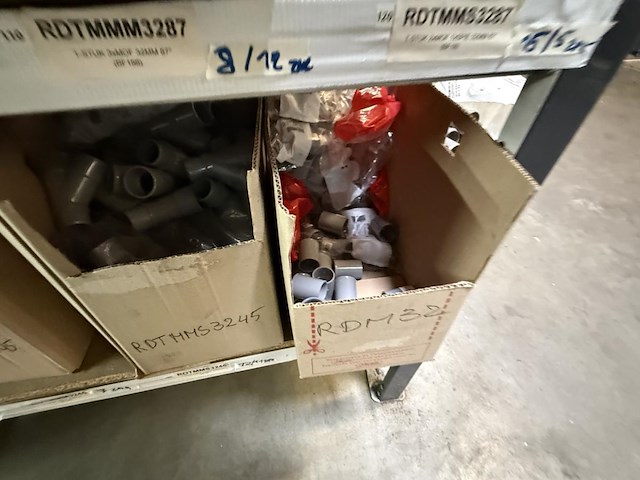 Lot div pvc koppelstukken & bochten - afbeelding 4 van  34