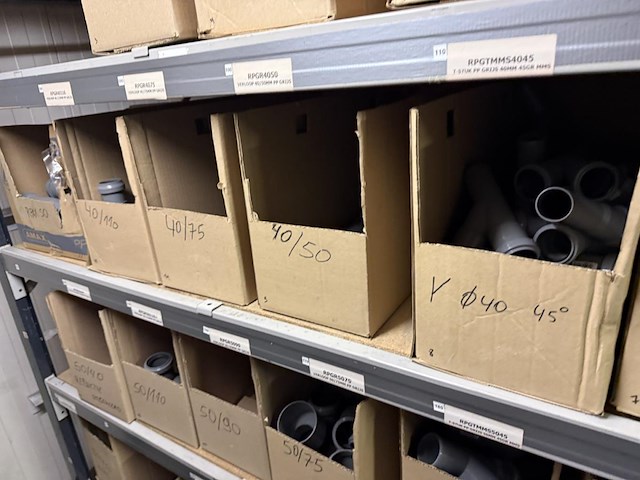 Lot div pvc koppelstukken & bochten - afbeelding 10 van  14