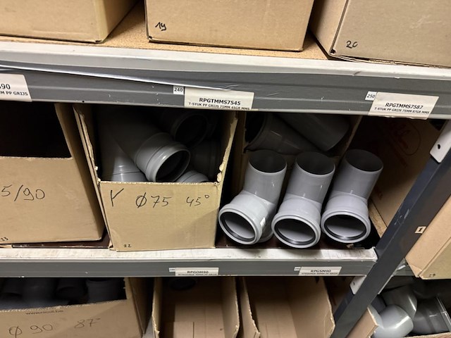Lot div pvc koppelstukken & bochten - afbeelding 12 van  14