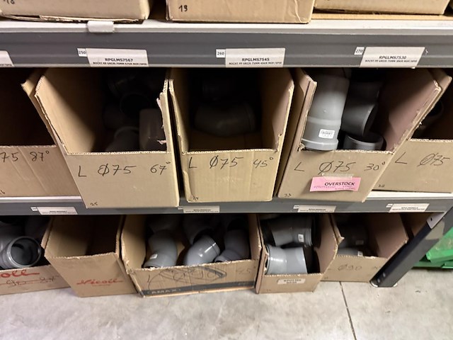 Lot div pvc koppelstukken & bochten - afbeelding 7 van  14