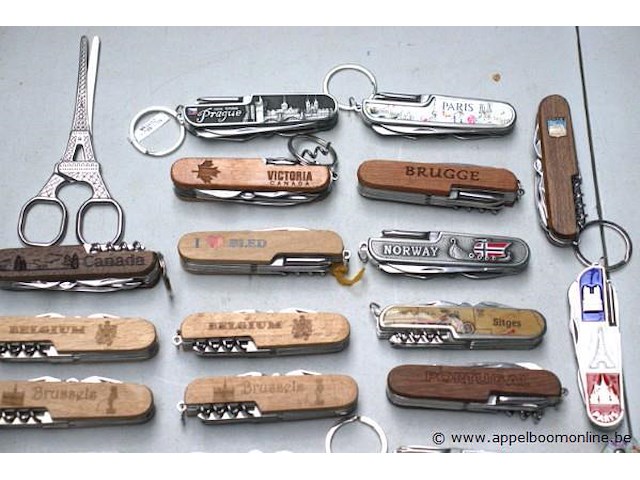 Lot div souvenierzakmessen - afbeelding 2 van  4