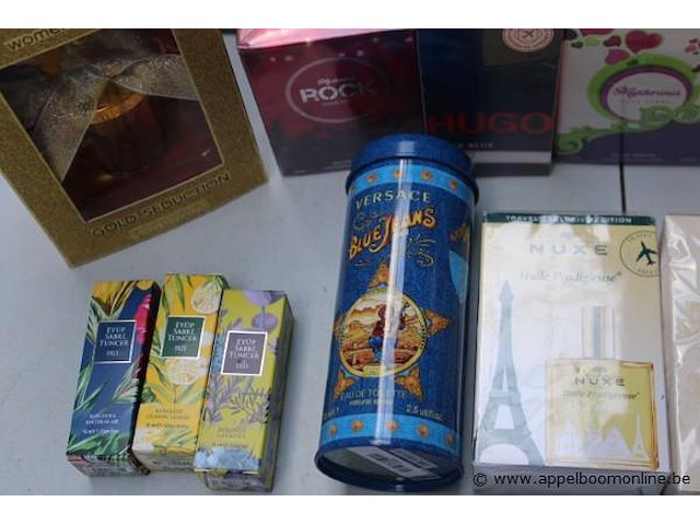 Lot div verzorgingsprodukten, wo eau de parfum - afbeelding 4 van  5