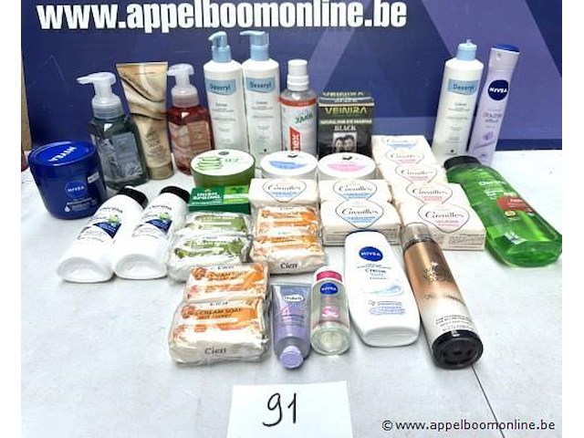 Lot div verzorgingsprodukten, wo zepen - afbeelding 1 van  1