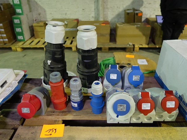 Lot divere stekkers - afbeelding 1 van  9