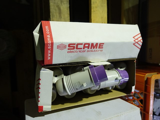 Lot divere stekkers - afbeelding 8 van  9