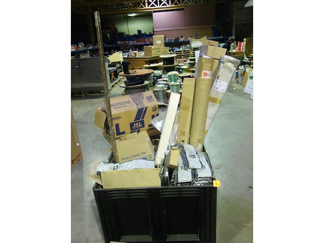 Lot diveren - afbeelding 1 van  9