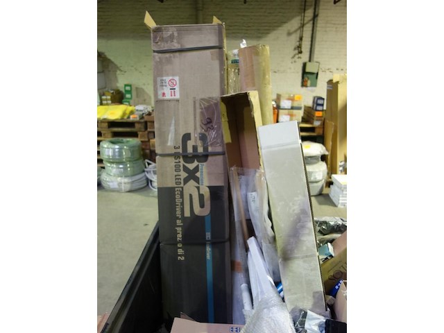 Lot diveren - afbeelding 6 van  9