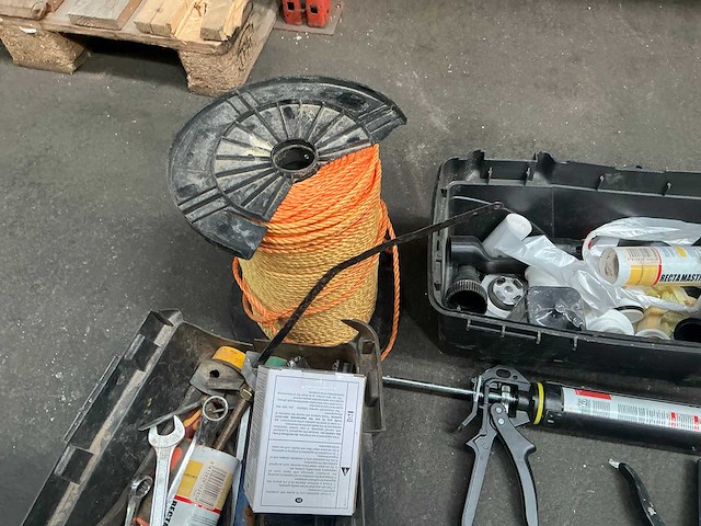 Lot divers aannemersmateriaal - afbeelding 6 van  6