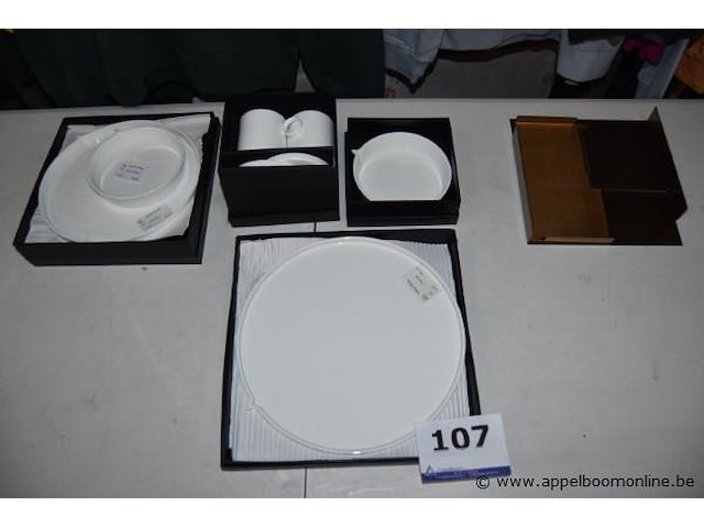 Lot divers design servies - afbeelding 1 van  4