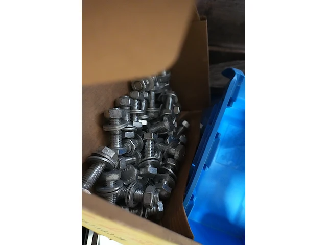 Lot divers elektriciteitsmateriaal - afbeelding 9 van  12