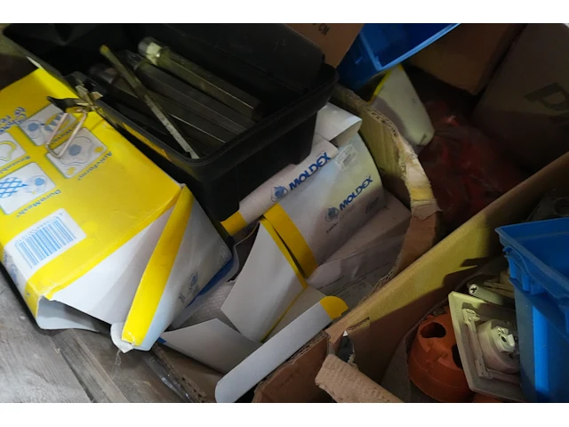 Lot divers elektriciteitsmateriaal - afbeelding 11 van  12