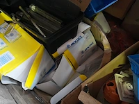 Lot divers elektriciteitsmateriaal - afbeelding 11 van  12
