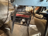 Lot divers gereedschap en bevestigingsmaterialen - afbeelding 5 van  35