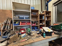 Lot divers gereedschap en bevestigingsmaterialen - afbeelding 14 van  35