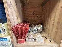 Lot divers gereedschap en bevestigingsmaterialen - afbeelding 27 van  35