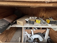 Lot divers gereedschap en bevestigingsmaterialen - afbeelding 3 van  19