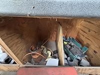 Lot divers gereedschap en bevestigingsmaterialen - afbeelding 4 van  19