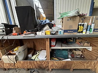 Lot divers gereedschap en bevestigingsmaterialen - afbeelding 7 van  19