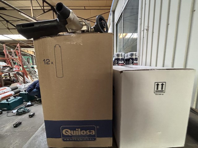 Lot divers gereedschap en bevestigingsmaterialen - afbeelding 10 van  19