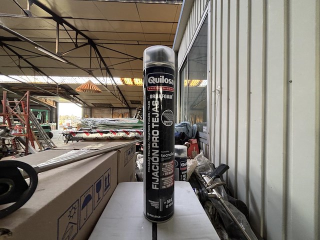 Lot divers gereedschap en bevestigingsmaterialen - afbeelding 11 van  19