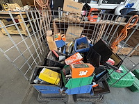 Lot divers gereedschap en bevestigingsmaterialen - afbeelding 12 van  19