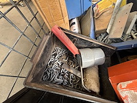 Lot divers gereedschap en bevestigingsmaterialen - afbeelding 13 van  19