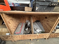 Lot divers gereedschap en bevestigingsmaterialen - afbeelding 17 van  19