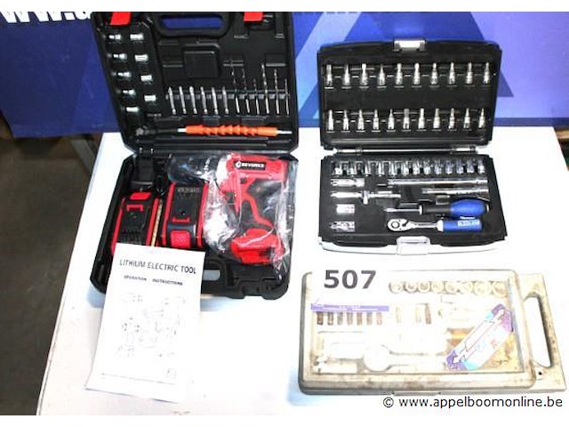 Lot divers gereedschap wo accu boormachine, sleutelset - afbeelding 1 van  4