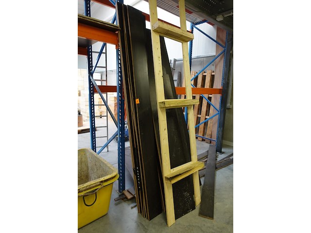 Lot divers hout - afbeelding 1 van  4