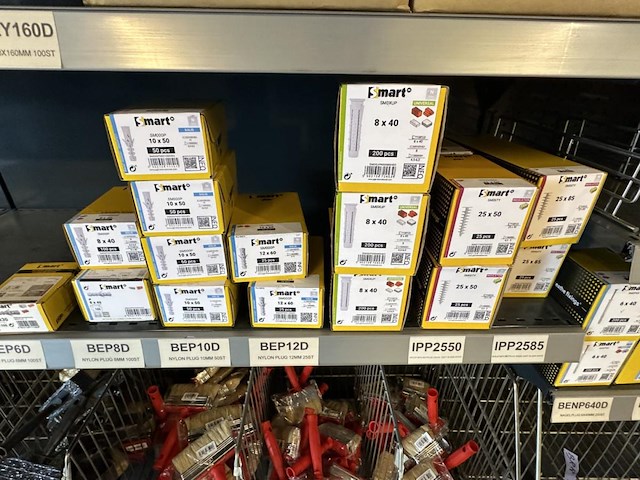 Lot divers o.a. borstels / tapes / clips / emmers / liduides - afbeelding 4 van  13