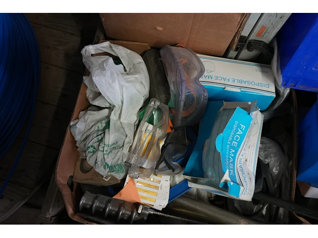 Lot divers werkmateriaal - afbeelding 4 van  8