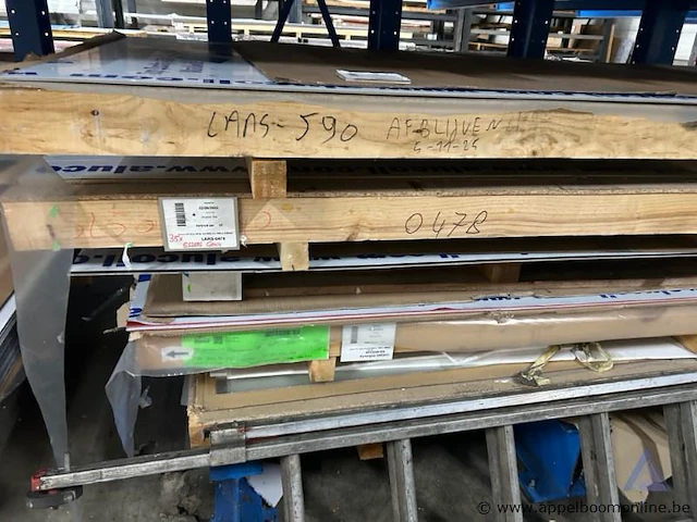 Lot diverse aluminium composiet- en kunststofplaten wo alucoil - afbeelding 2 van  5